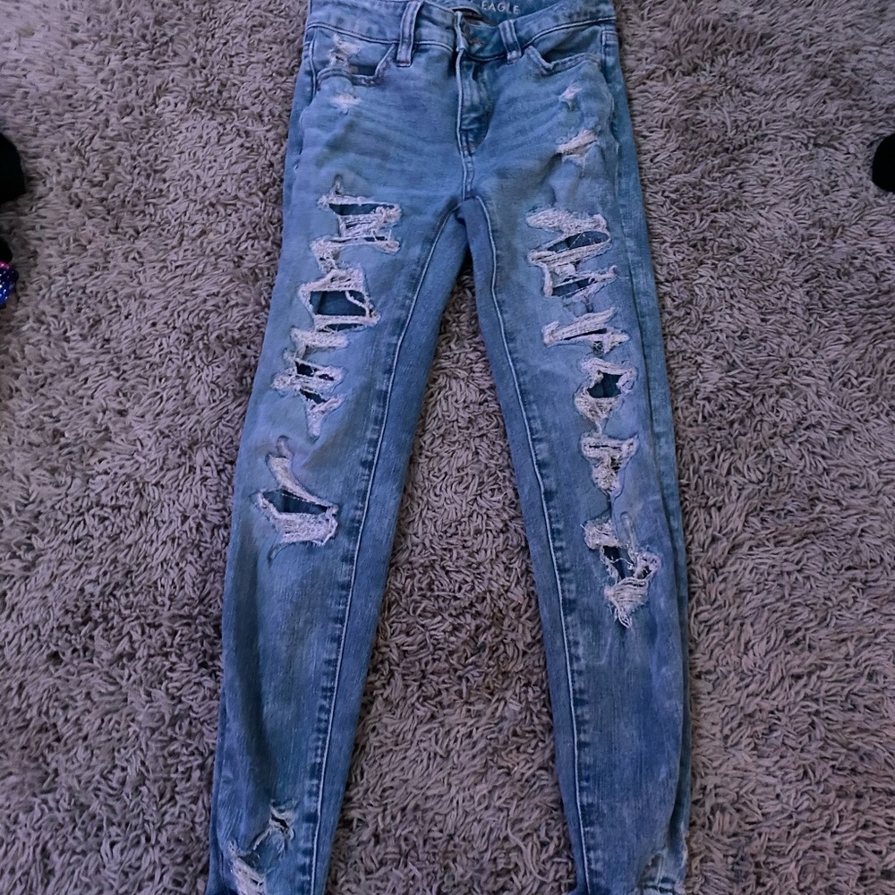 000 x-short American eagle patched jeans